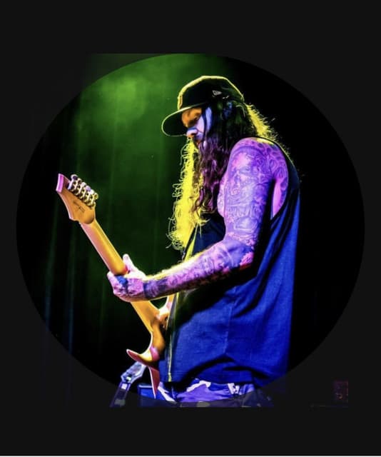 Smile Empty Soul's artist profile image