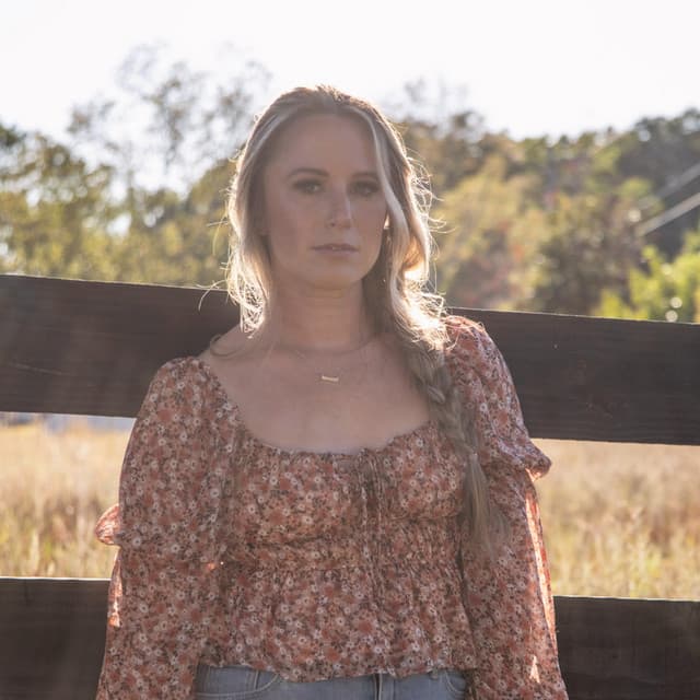 Kelsey Lamb artist profile image