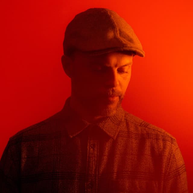 Watt White artist profile image
