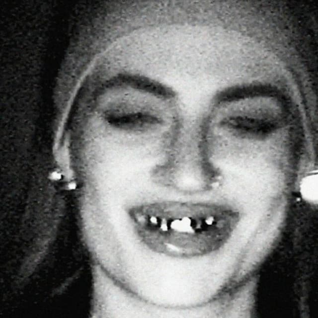 COUCOU CHLOE artist profile image