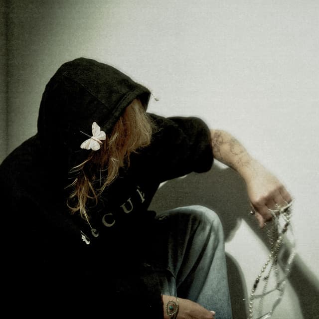 es.cher artist profile image