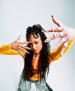 HoneyLuv's artist profile image