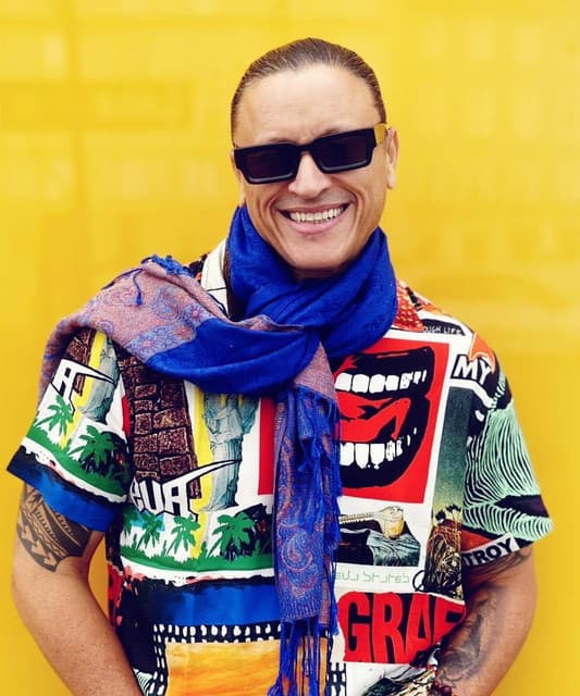 Elvis Crespo artist profile image