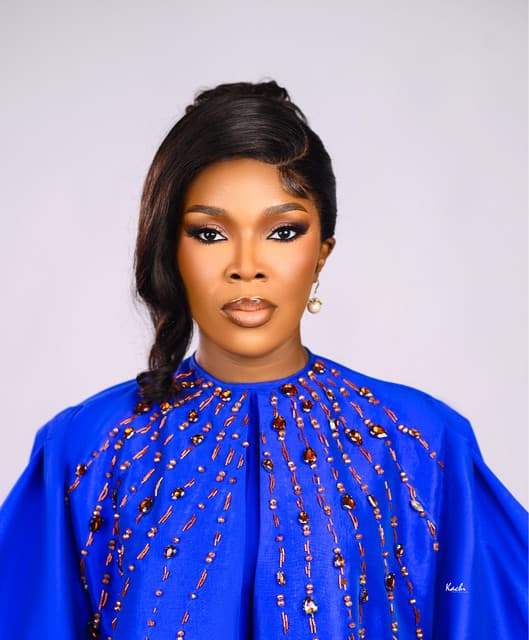 Esther Oji artist profile image