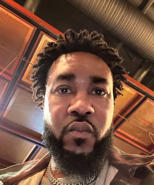 Canton Jones artist profile image