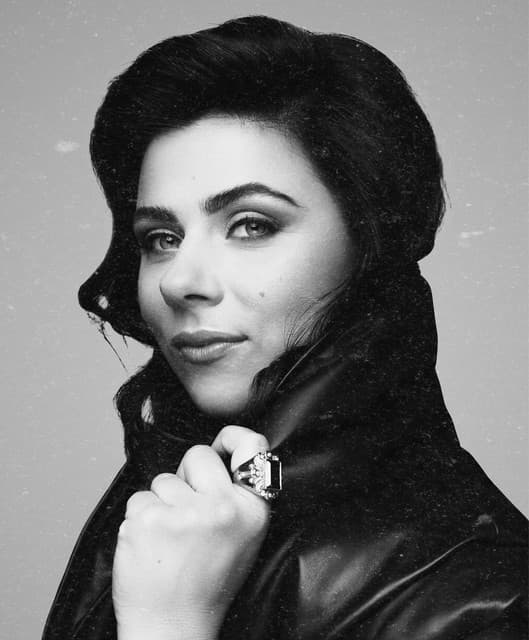 Laura van Dam artist profile image