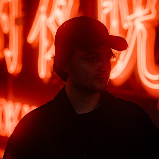 Notre Dame artist profile image