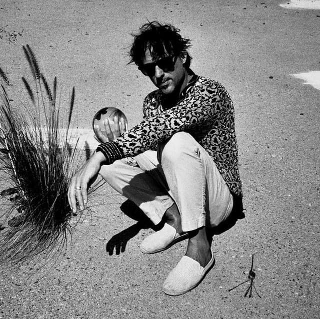 E Ruscha V artist profile image