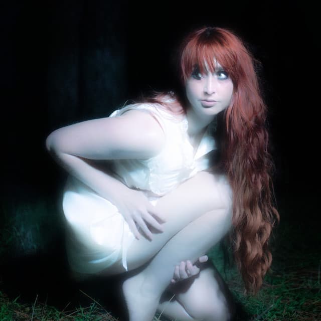 Holliday Howe artist profile image