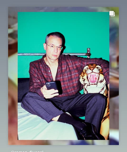 Roman Flügel artist profile image