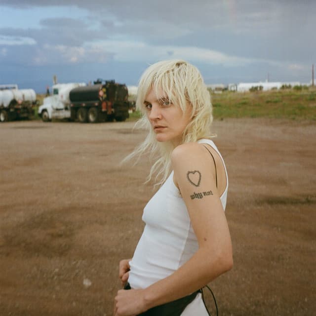 Liza Anne artist profile image