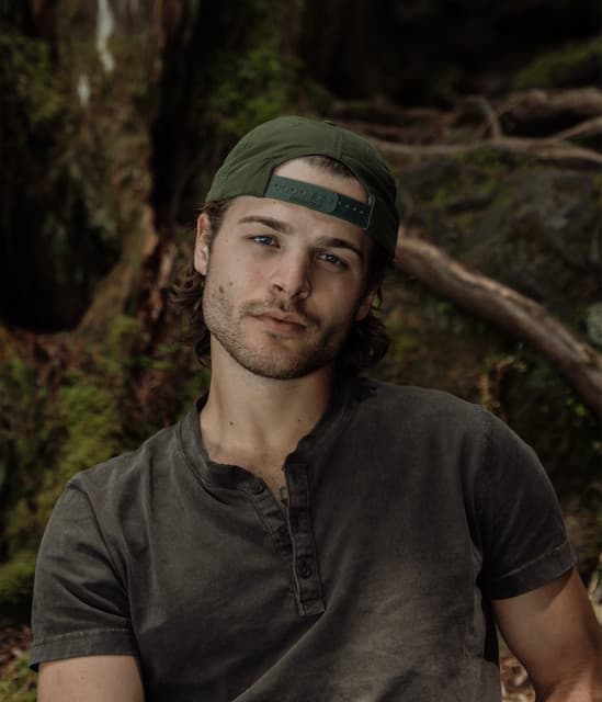 Max McNown artist profile