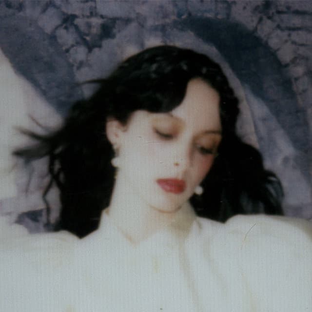 Holly Humberstone artist profile image