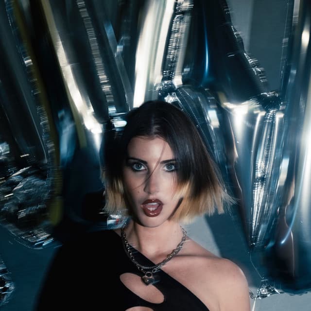 Ella Rosa artist profile image