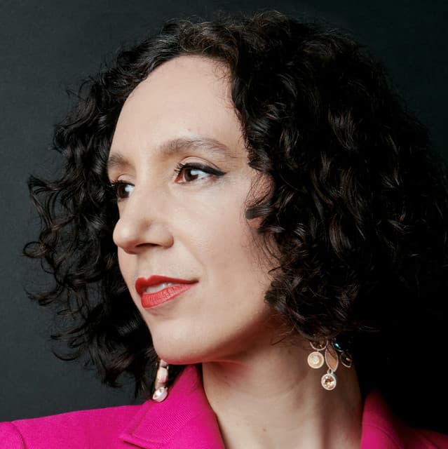 Gabrielle Stravelli artist profile image