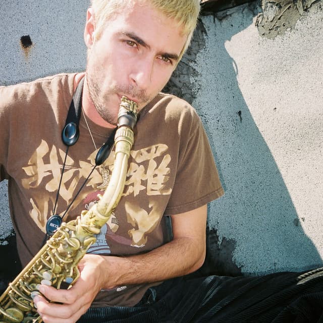 Henry Solomon artist profile image