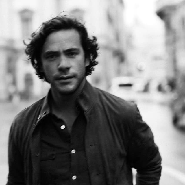 Jack Savoretti artist profile image