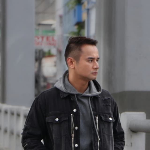 JM De Guzman artist profile image