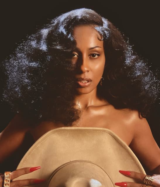 LAYA artist profile