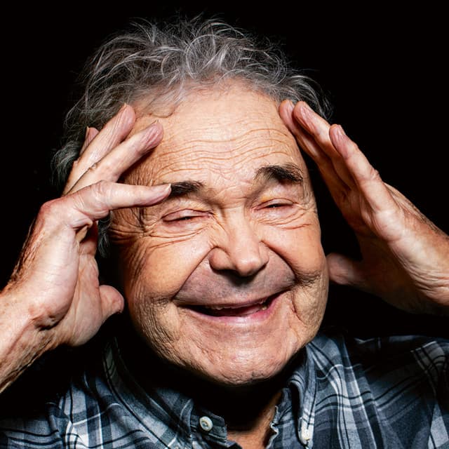 Pierre Perret profile
