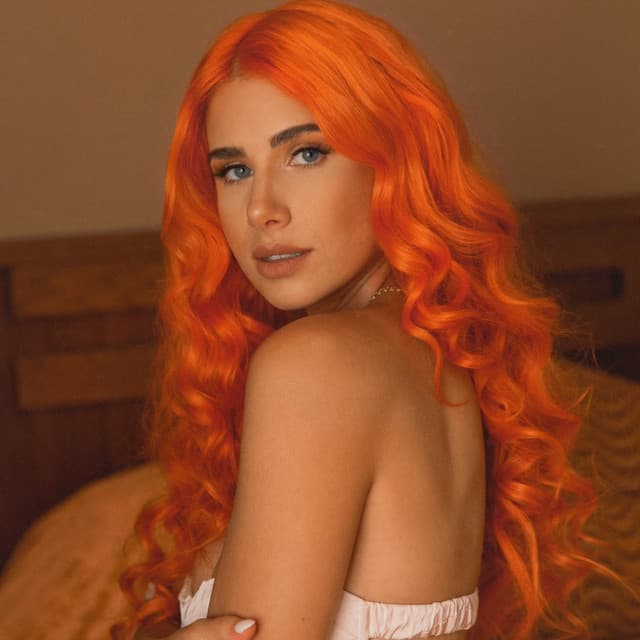 Alexandria Corn artist profile image