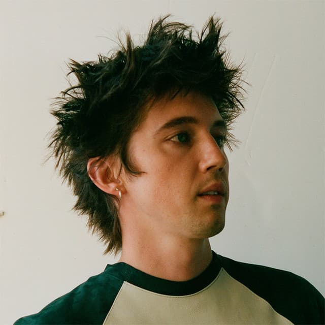 Troye Sivan artist profile image