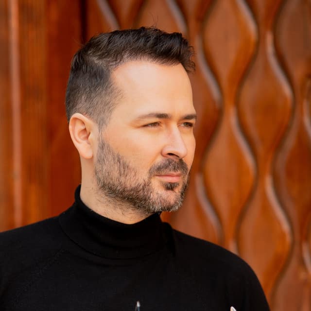 Edward Maya artist profile image