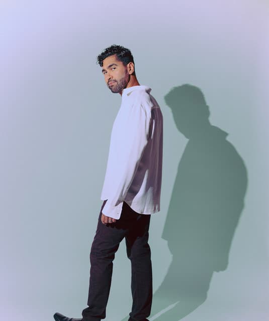 Simon artist profile image