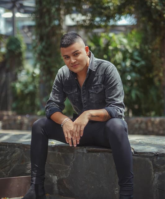 Kristian Camilo artist profile image