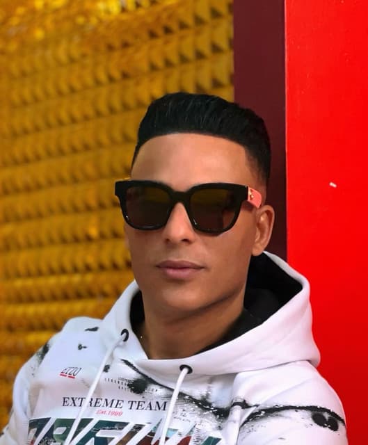 Rey Chavez artist profile image
