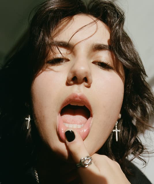 Deadbeat Girl's artist profile image