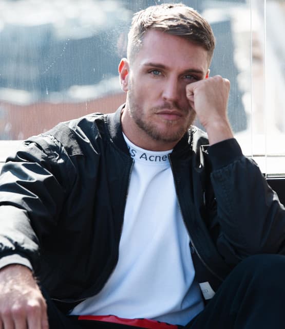 Tom Zanetti artist profile