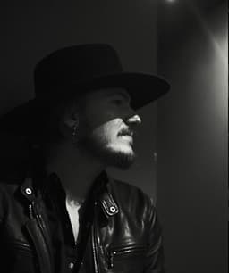 Dylan LeBlanc's artist profile image