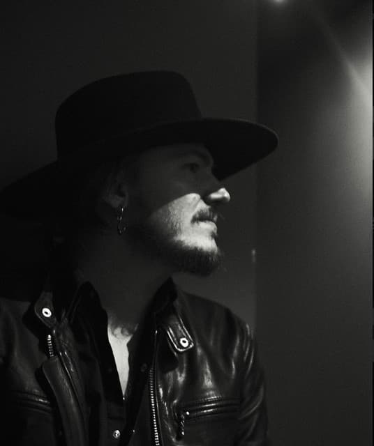 Dylan LeBlanc's artist profile image