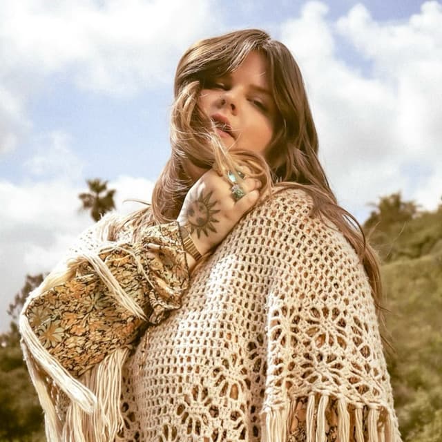 Taylor Sackson artist profile image