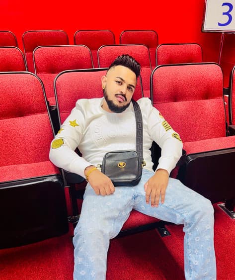 Cheema Y artist profile image