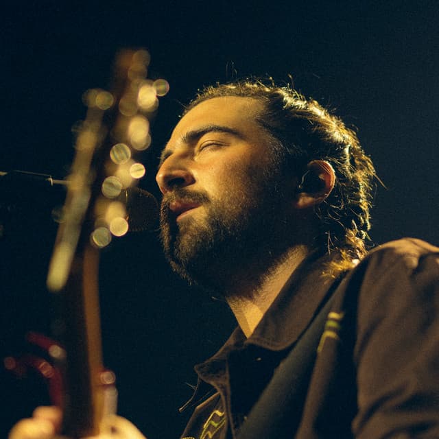 Noah Kahan artist profile image