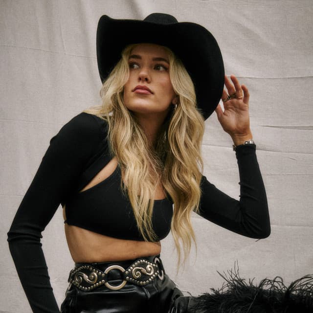 Mackenzie Carpenter's artist profile image