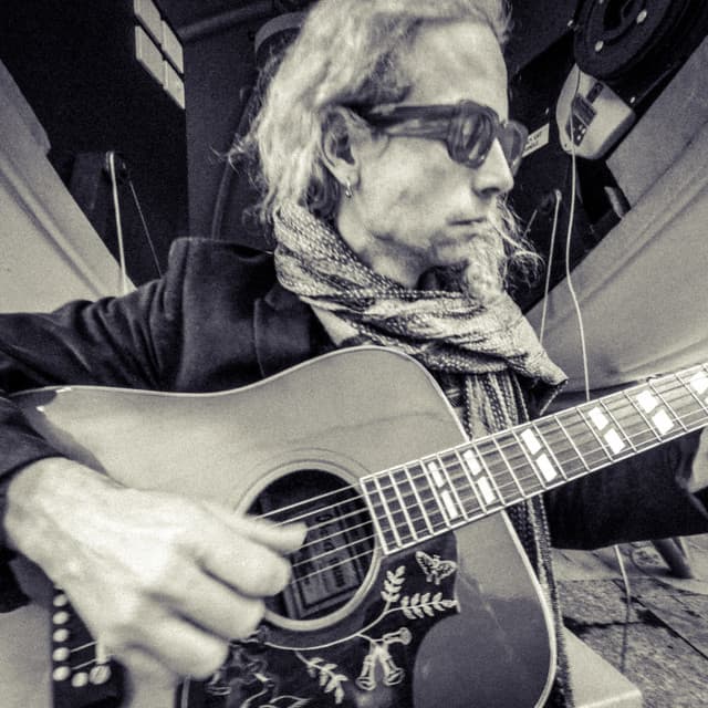 Tom Woodward artist profile image