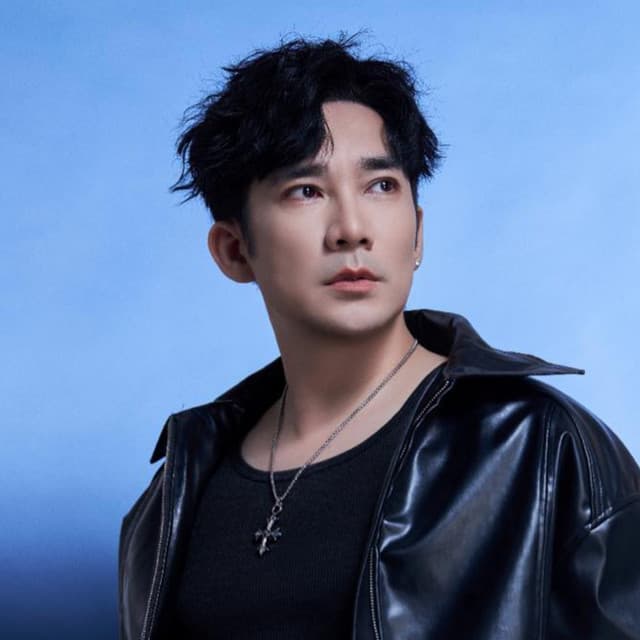 Quang Hà artist profile