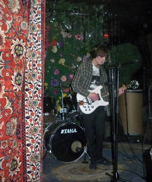 Pencil Legs artist profile image