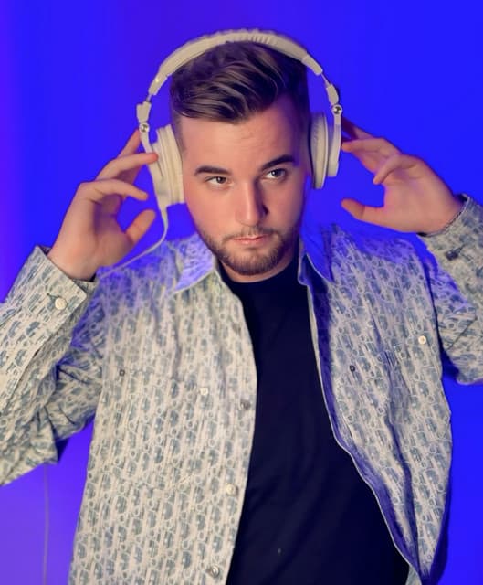 Cloudy Parallels artist profile image