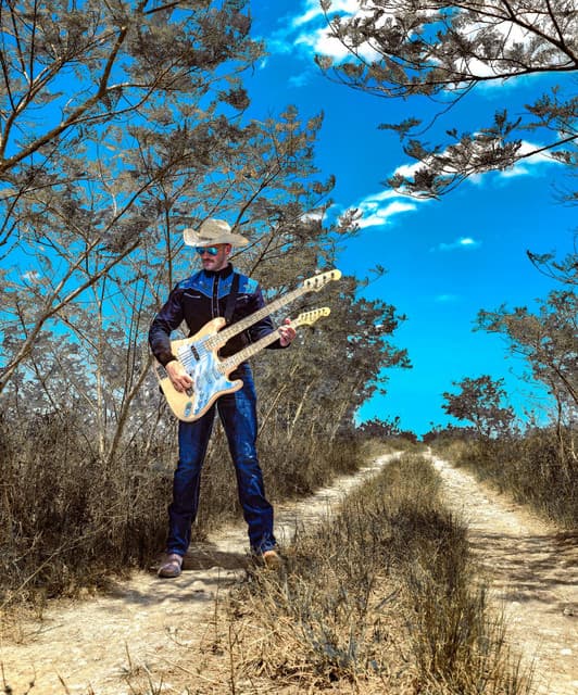 Derek McBryde artist profile image
