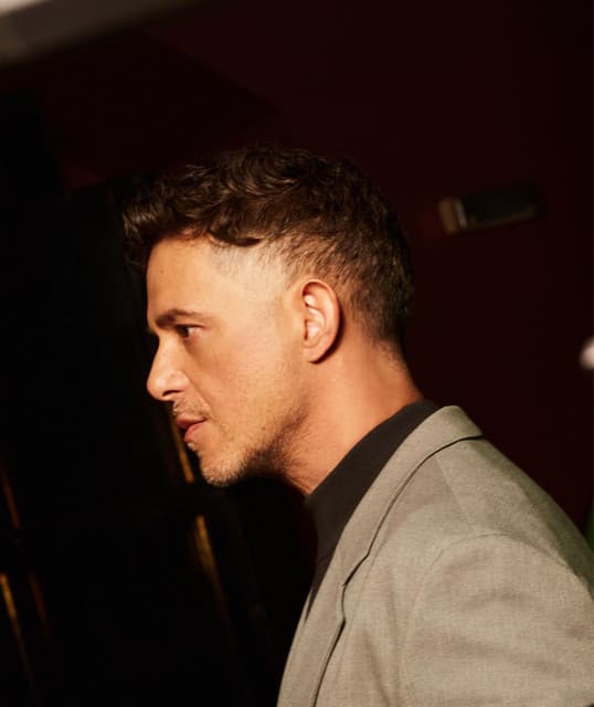 Alejandro Sanz artist profile image
