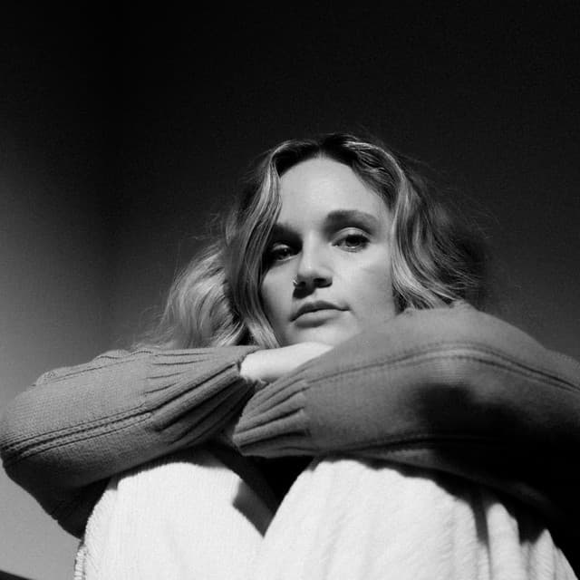 Hollyn's artist profile image