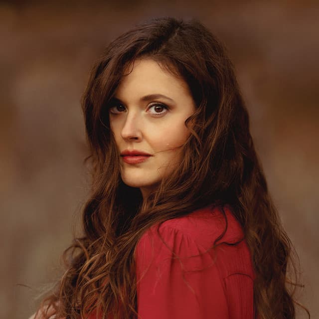 Halie Loren artist profile image