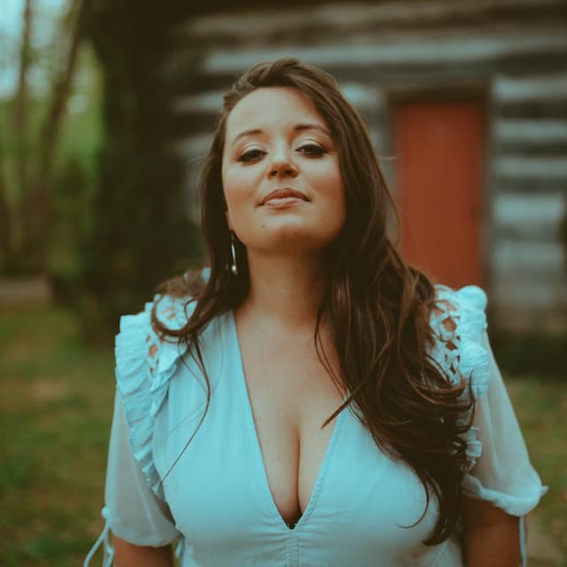 Emily Scott Robinson's artist profile image