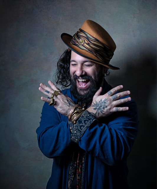 Munir Hossn artist profile image