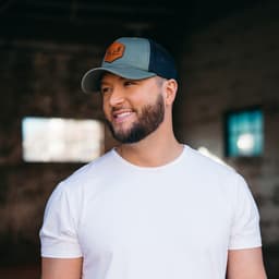 Kelsey Hart's artist profile image