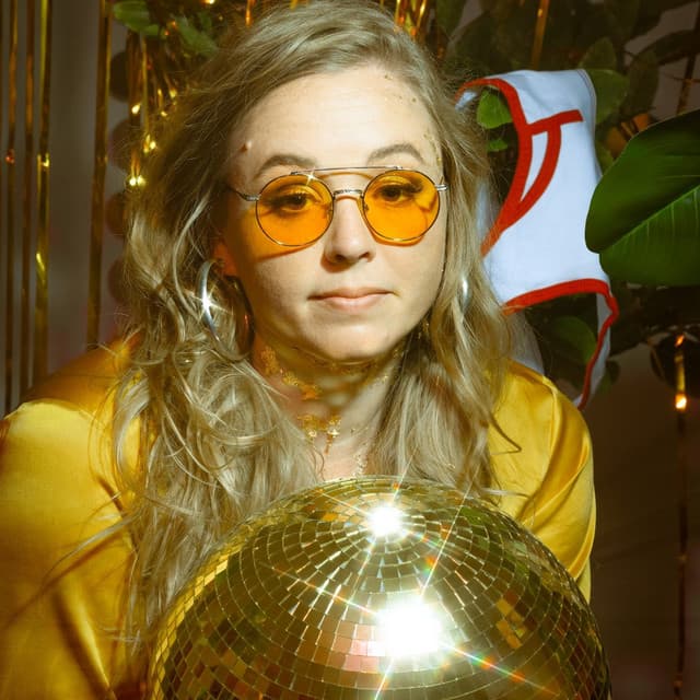 Sir Woman artist profile image